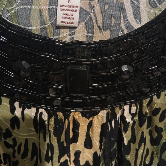 JM Collection sequin top - Picture 5 of 11